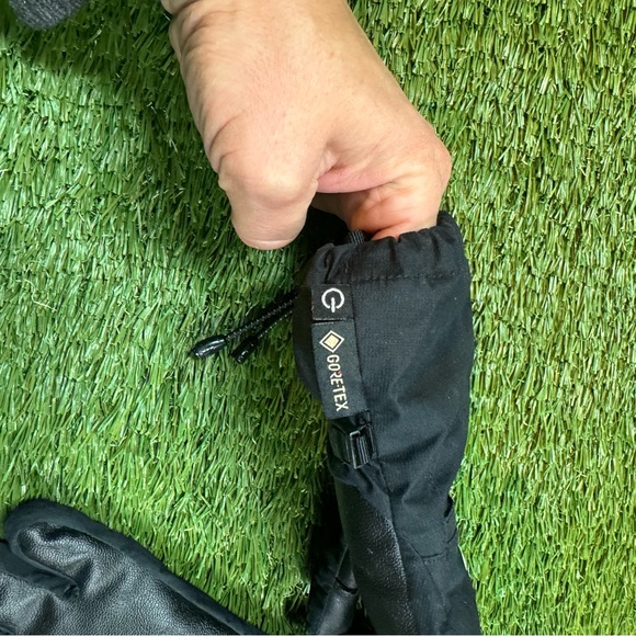 The Northface Youth Snow Gloves - Picture 2 of 4